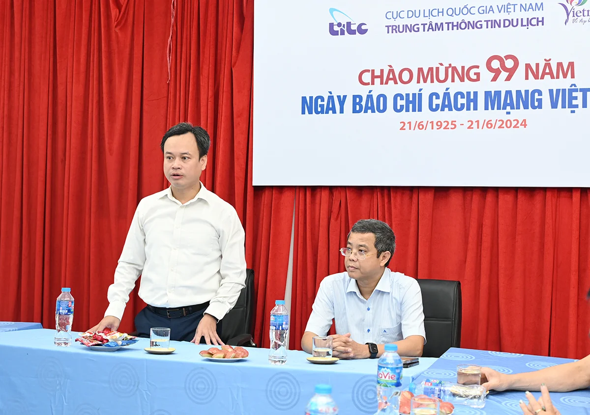 Phó Cục trưởng Nguyễn Lê Phúc thăm và chúc mừng Trung tâm Thông tin du lịch nhân Ngày Báo chí Cách mạng Việt Nam