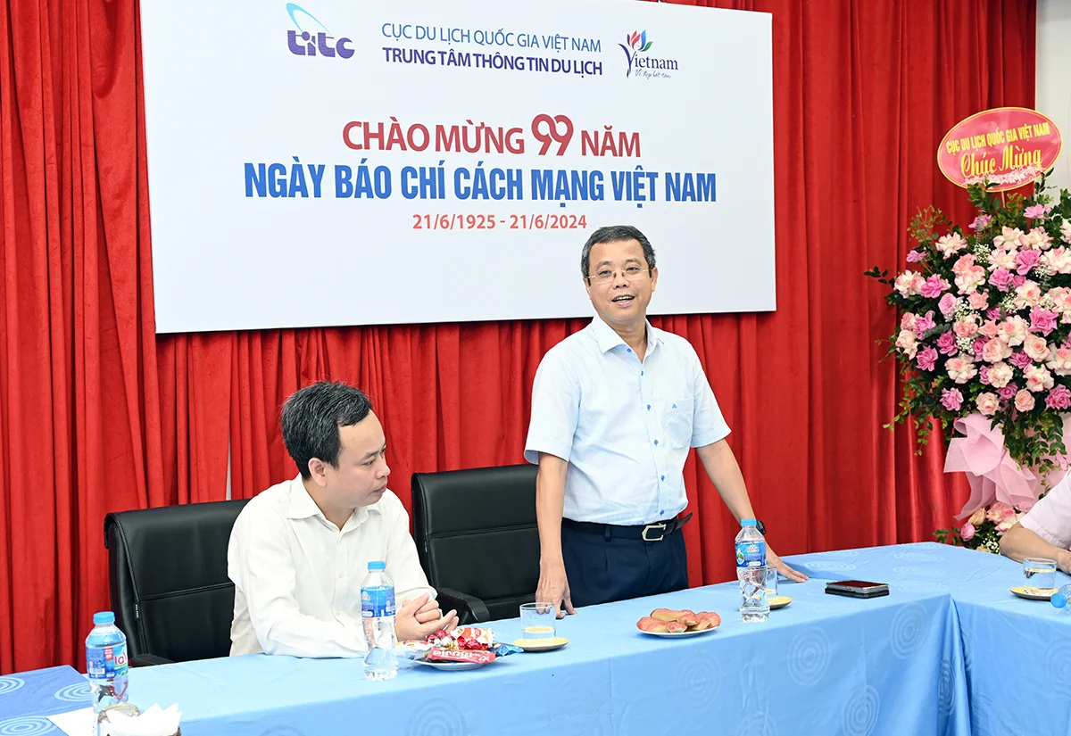 Phó Cục trưởng Nguyễn Lê Phúc thăm và chúc mừng Trung tâm Thông tin du lịch nhân Ngày Báo chí Cách mạng Việt Nam